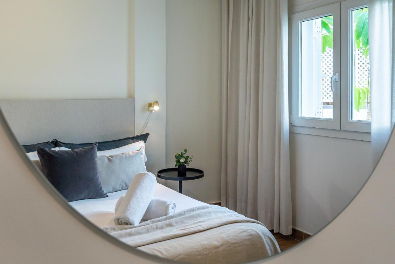 Vacation I 1 Puerto Banus Sea Front Rental, Renovated Apartamento
