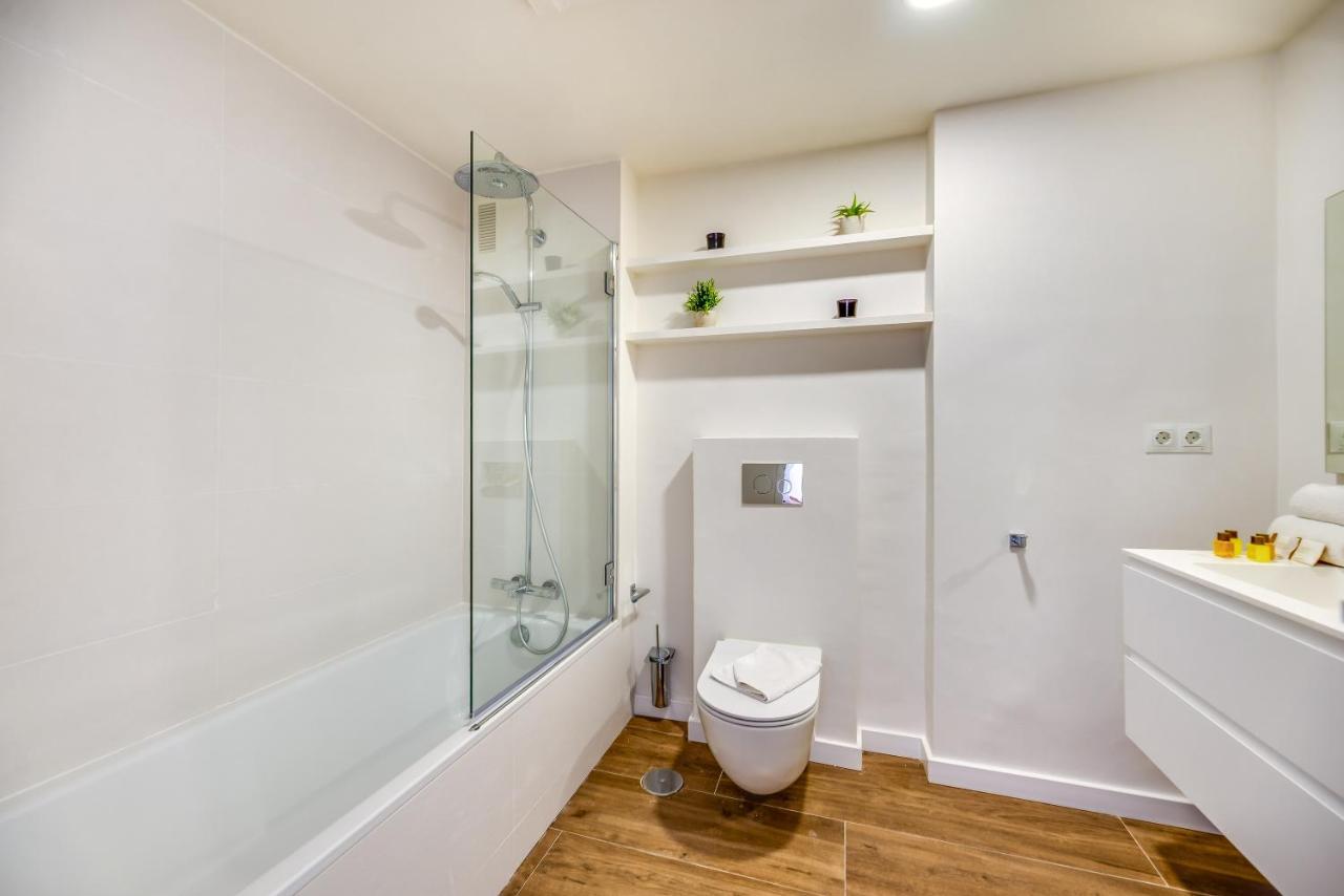 Apartamento Vacation I 1 Puerto Banus Sea Front Rental, Renovated