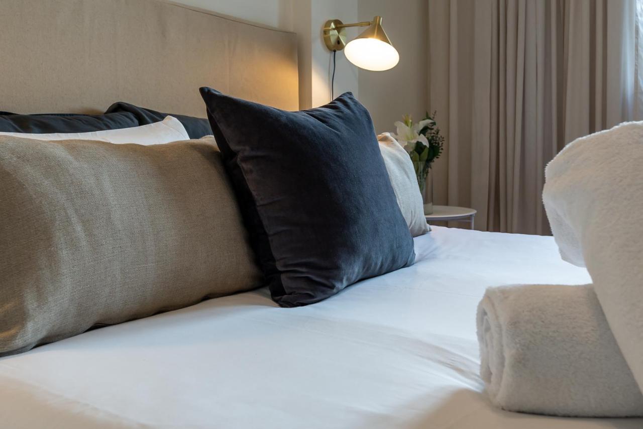Vacation I 1 Puerto Banus Sea Front Rental, Renovated Apartamento *